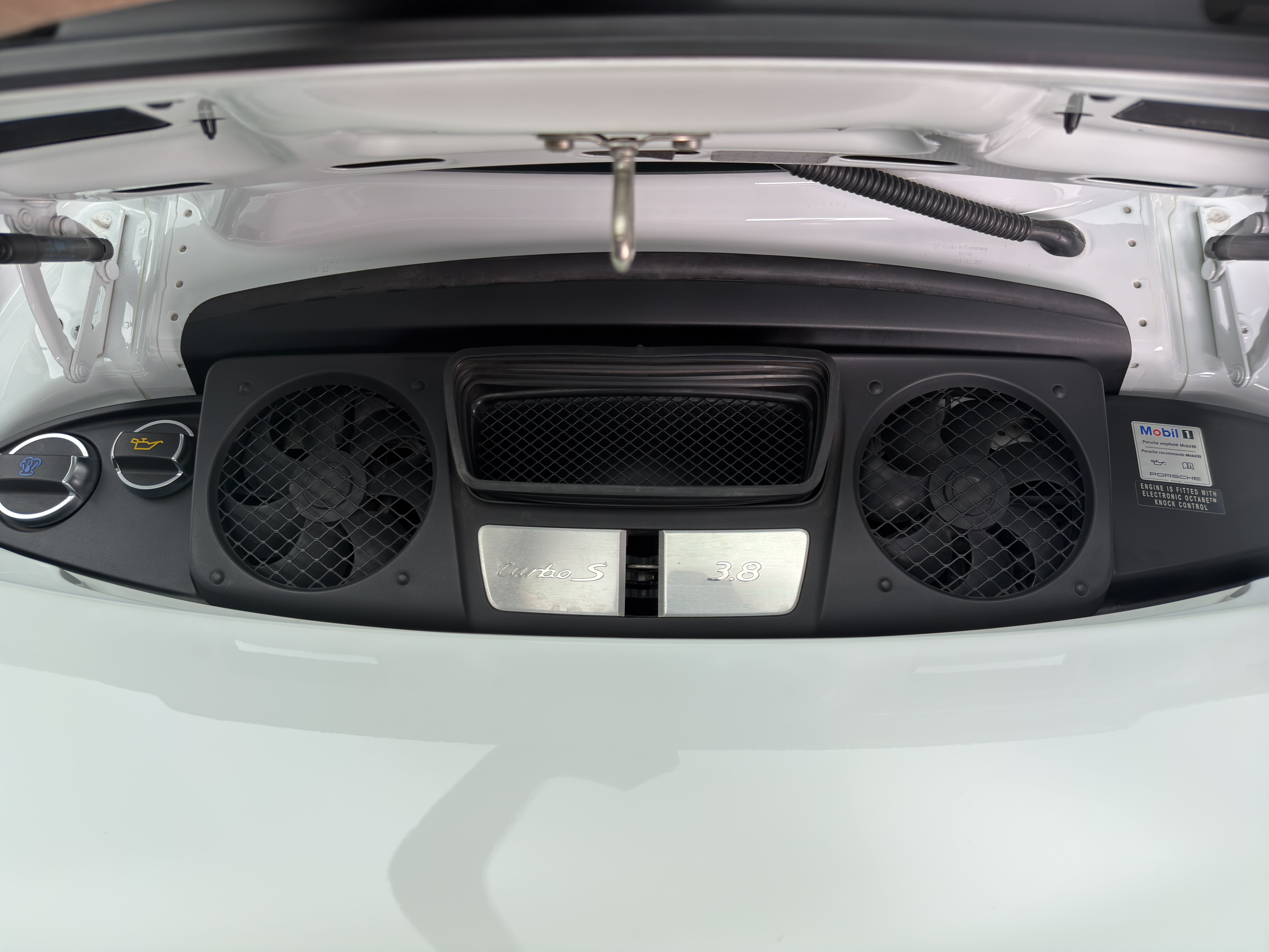 Used 2014 Porsche 911 Turbo S AWD/4WD image 20