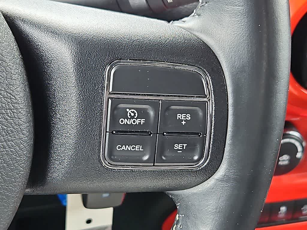 Used 2014 Jeep Wrangler Unlimited Sahara w/ Connectivity Group AWD/4WD image 19