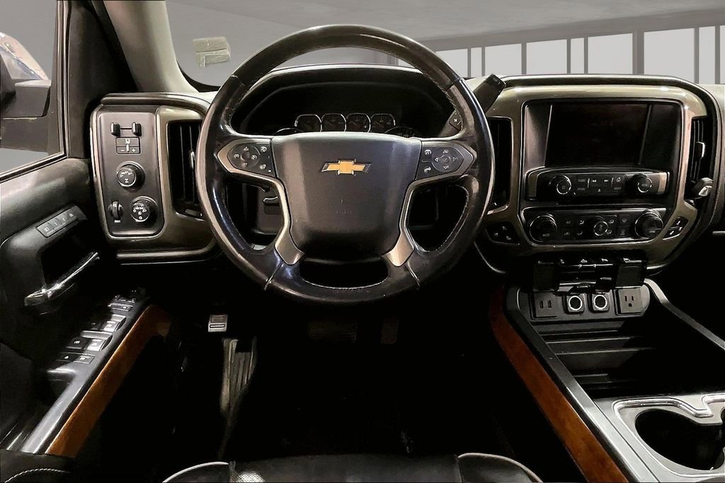Used 2017 Chevrolet Silverado 1500 High Country AWD/4WD image 5