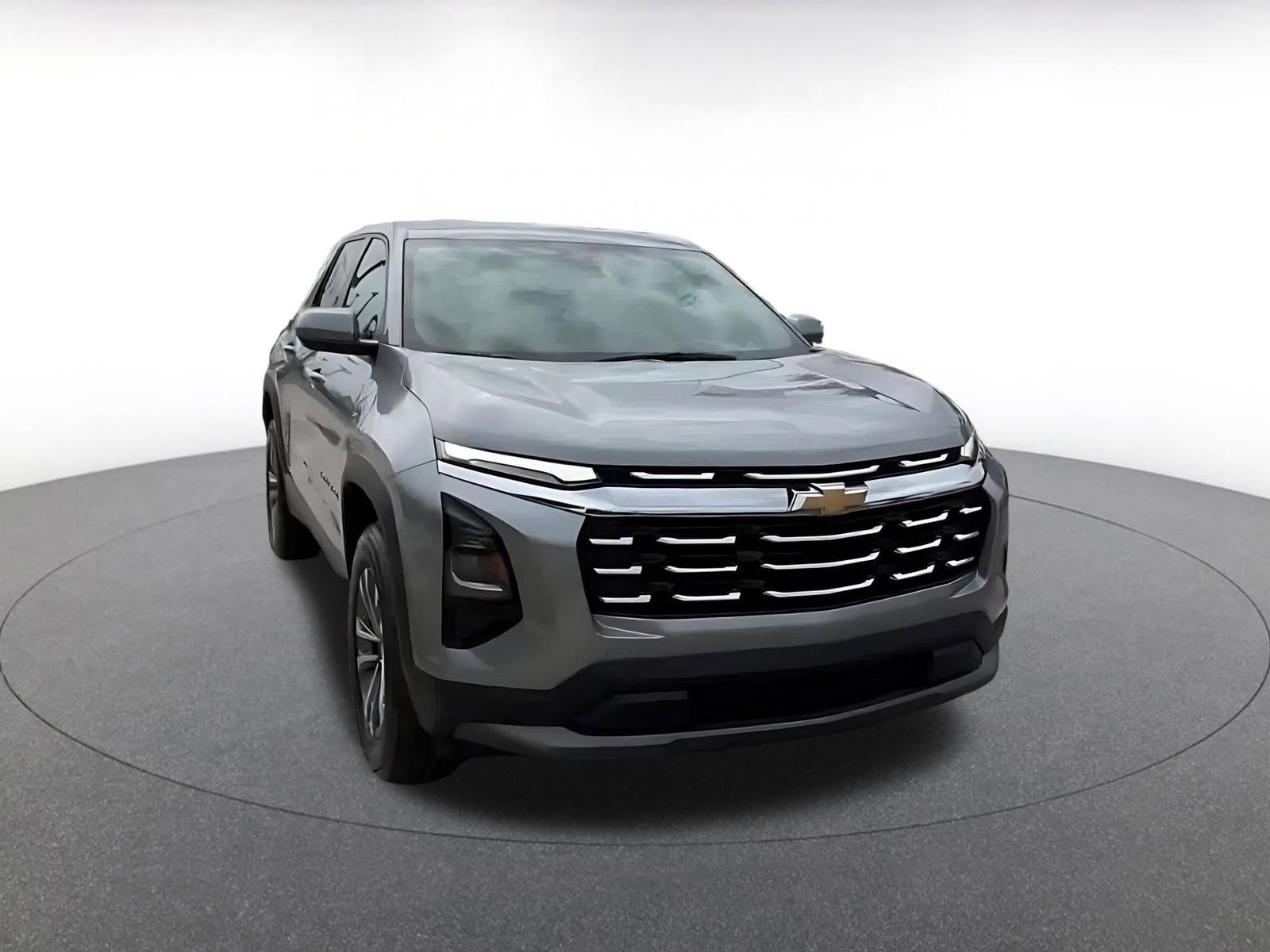 Used 2025 Chevrolet Equinox LT FWD image 3