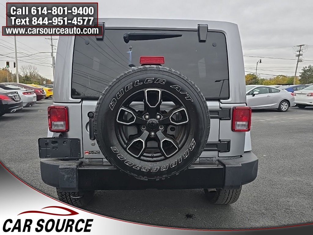 Used 2018 Jeep Wrangler Unlimited Sahara w/ Dual Top Group image 6