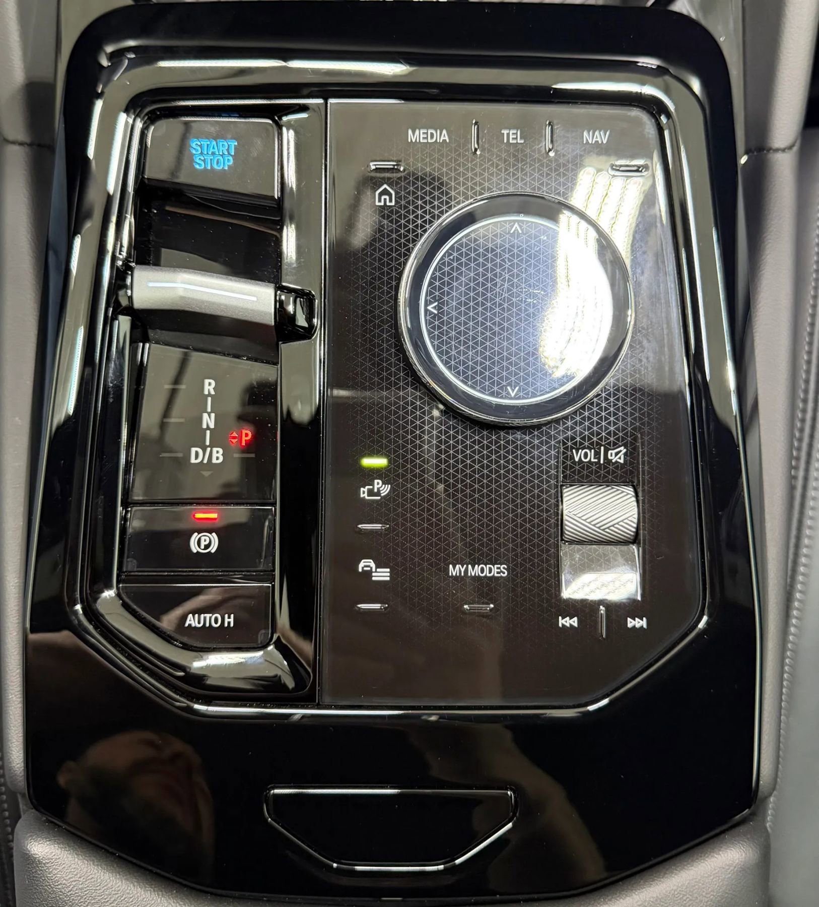 Used 2026 BMW i5 eDrive40 w/ M Sport Package AWD/4WD image 32