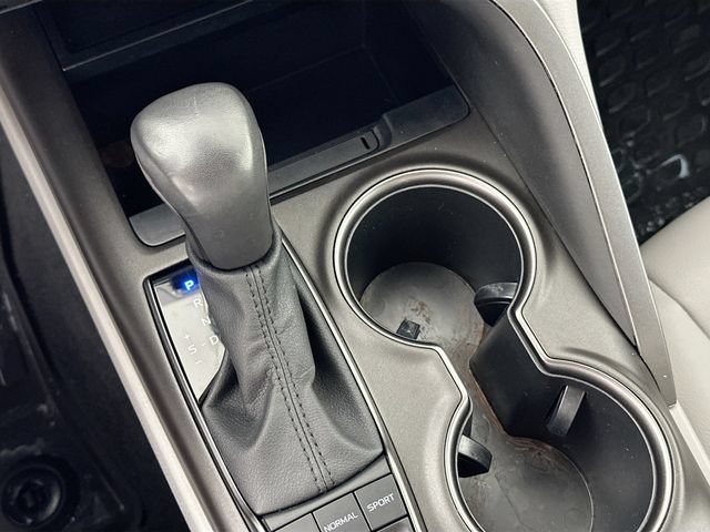 Used 2022 Toyota Camry SE FWD image 14