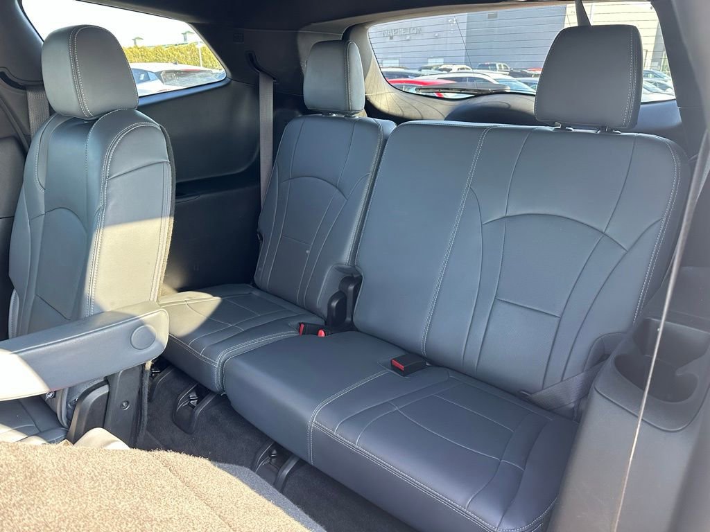 Used 2024 Buick Enclave Premium image 29