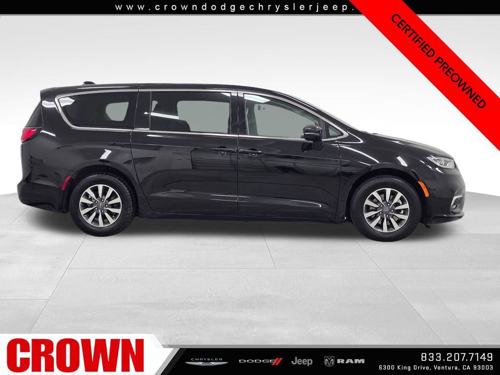 Certified 2024 Chrysler Pacifica Limited FWD image 8