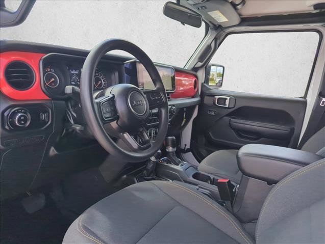 Used 2025 Jeep Gladiator Sport image 8