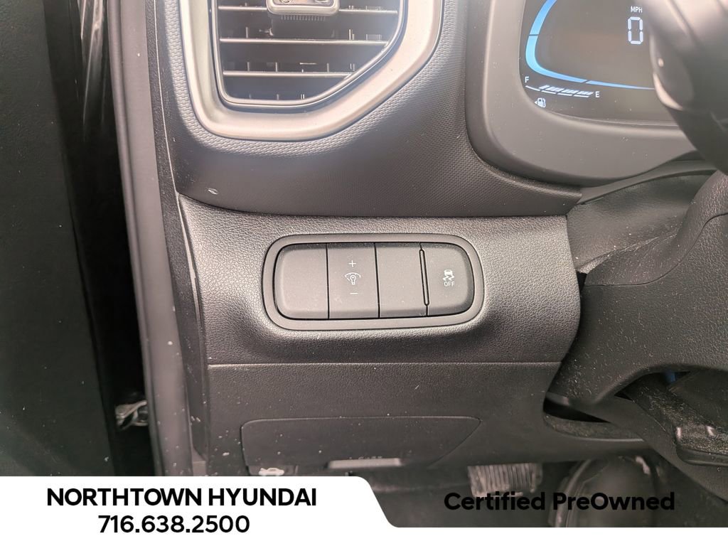 Certified 2023 Hyundai Venue SEL w/ Cargo Package image 27