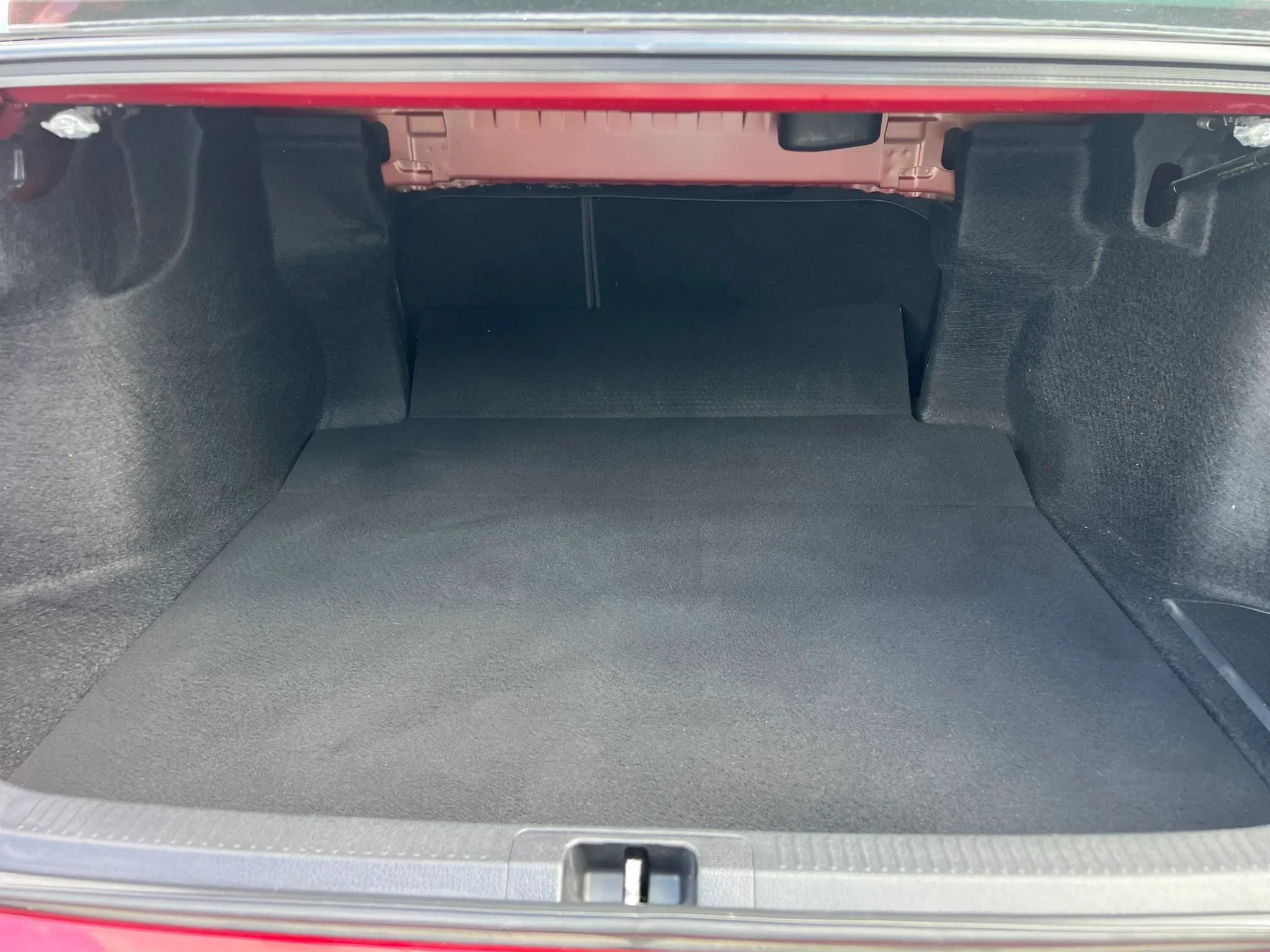 Used 2018 Toyota Camry XLE FWD image 41
