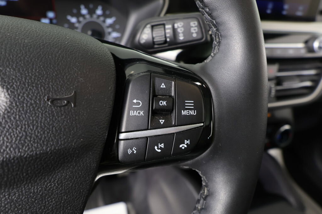 Used 2022 Ford Escape SE w/ SE Sport Appearance Package image 34