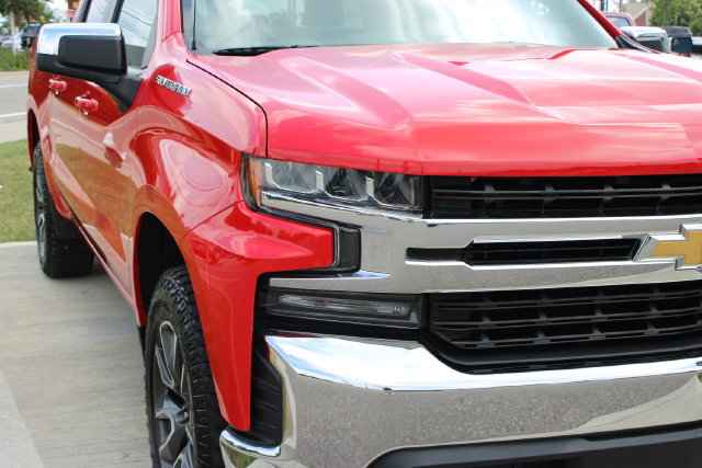 Used 2020 Chevrolet Silverado 1500 LT w/ All-Star Edition AWD/4WD image 3