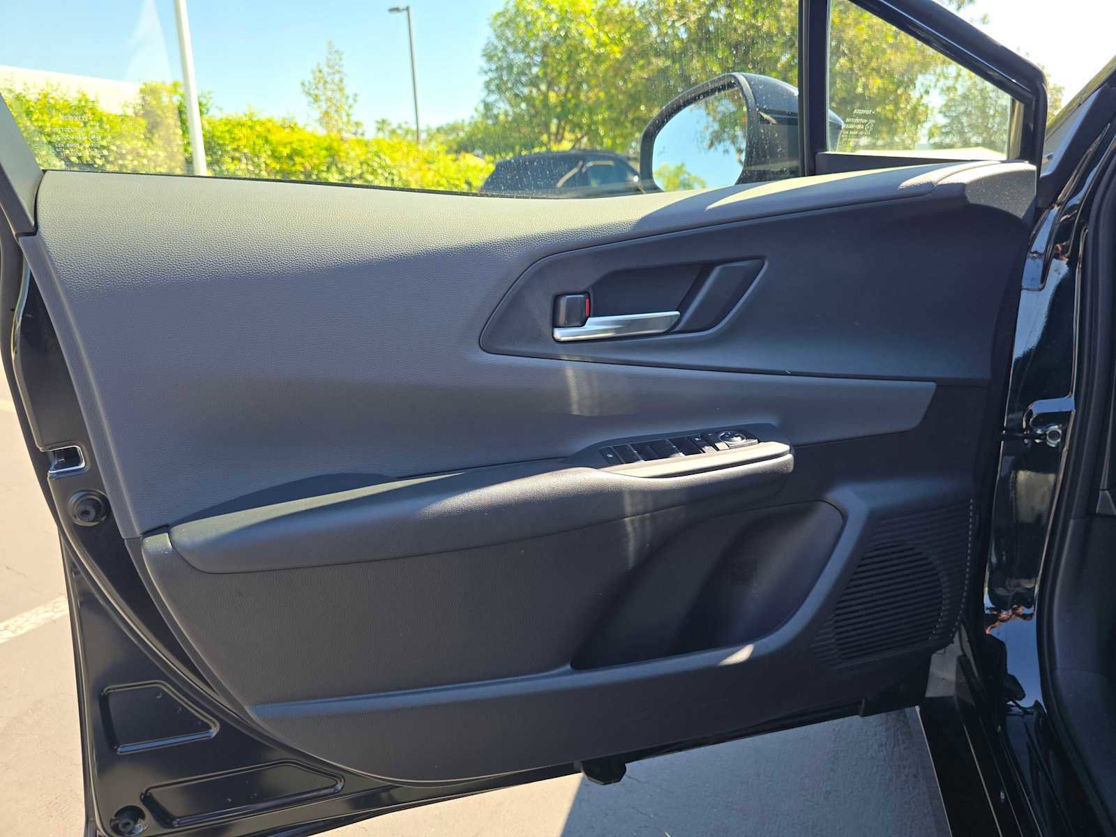 Used 2025 Toyota Prius XLE image 20