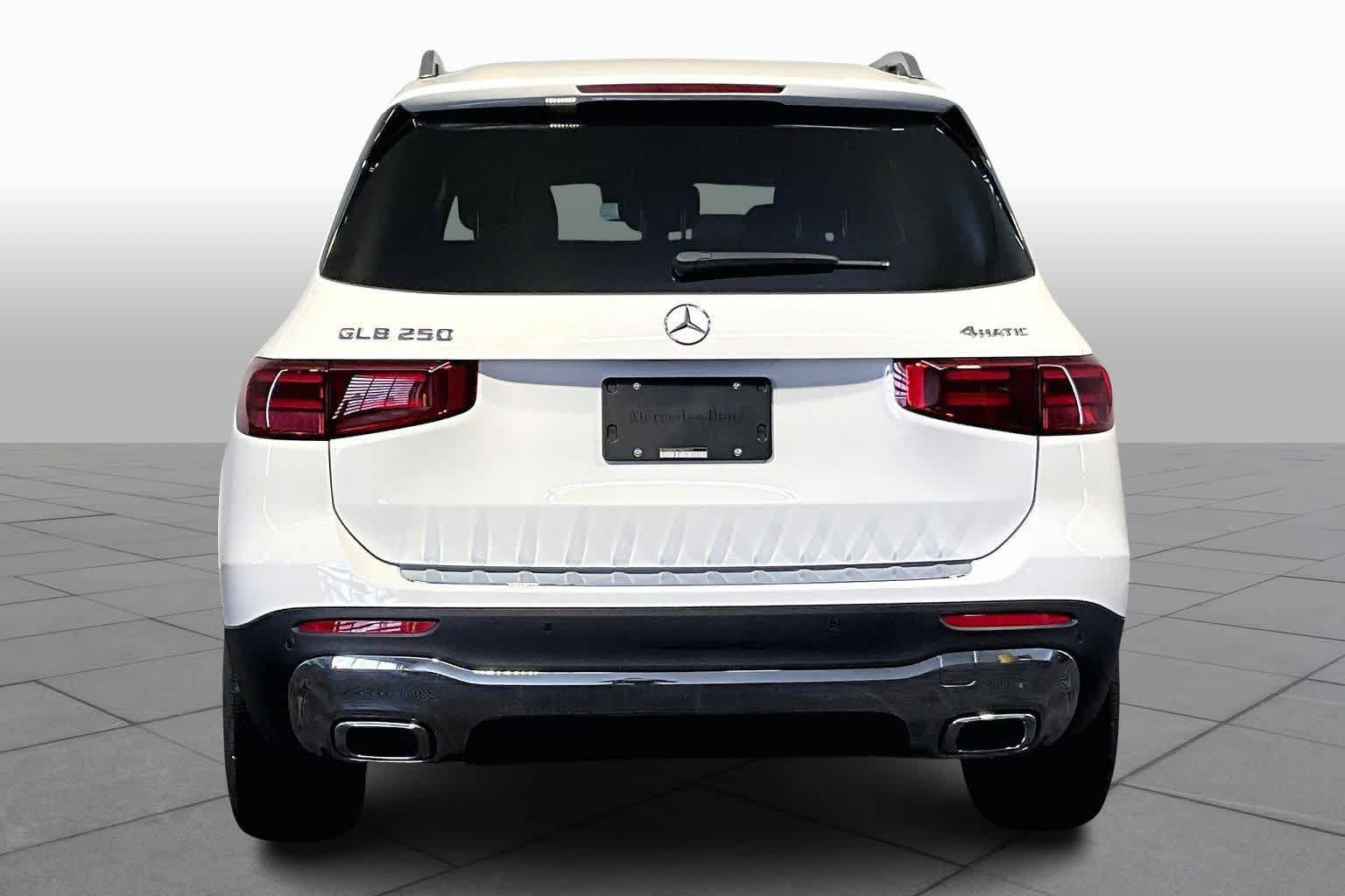 New 2026 Mercedes-Benz GLB 250 4MATIC image 4