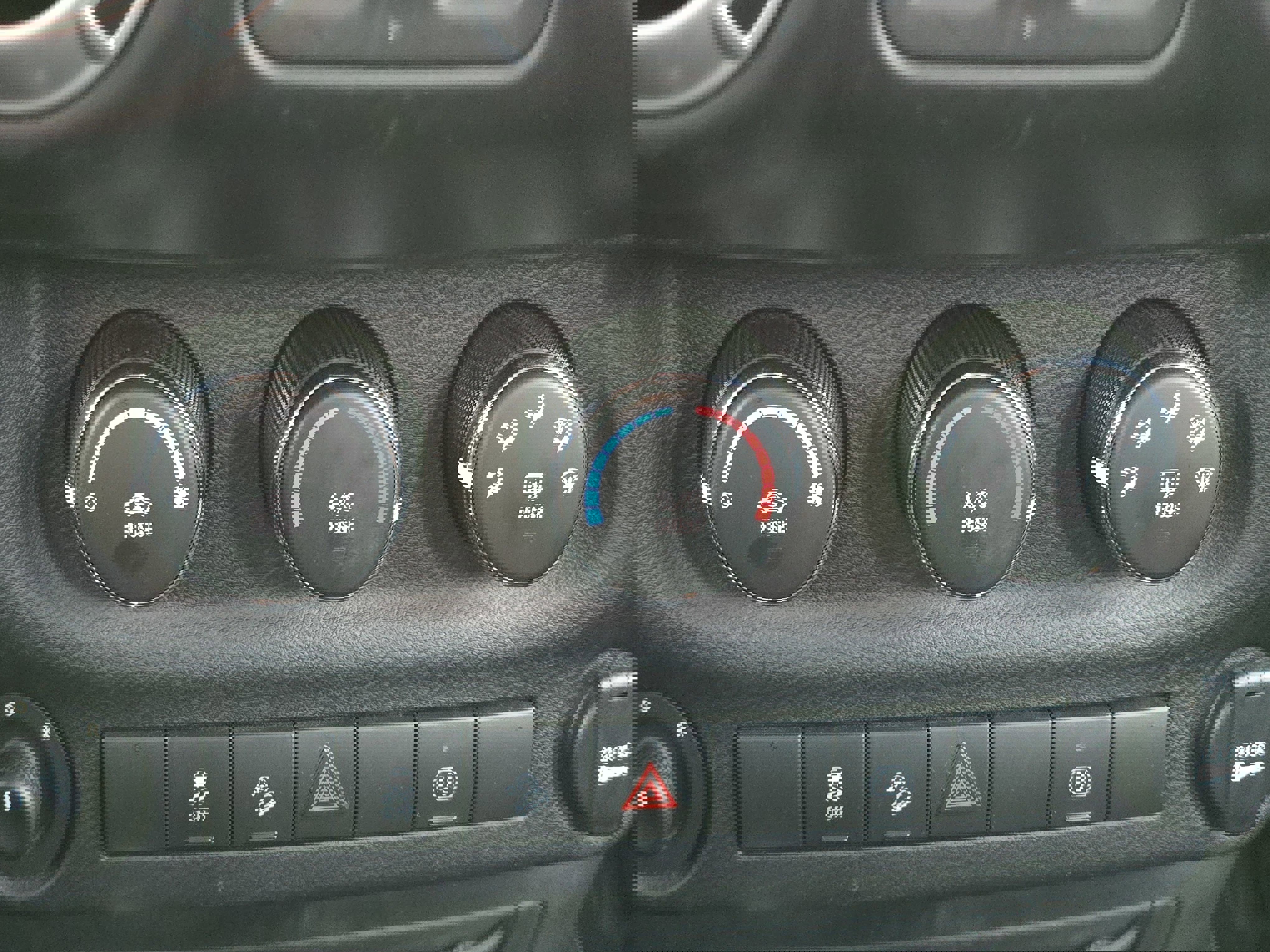 Used 2017 Jeep Wrangler Rubicon w/ Power Convenience Group image 21