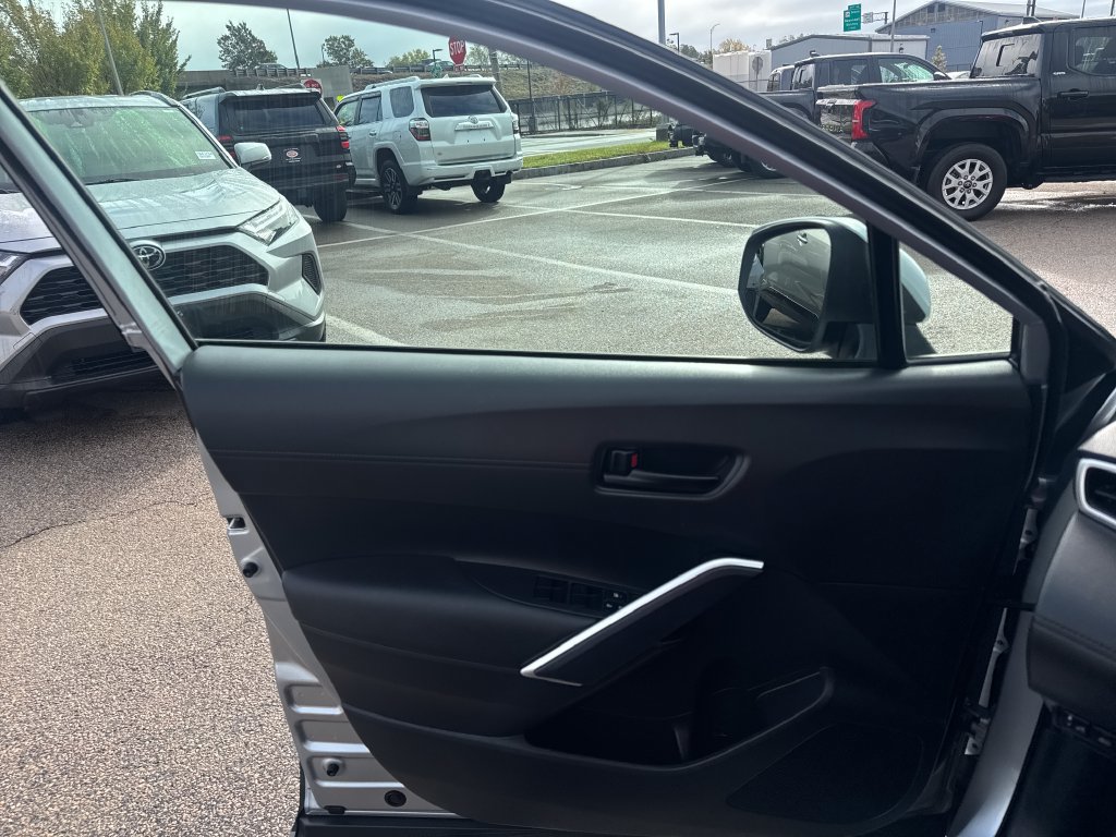 Used 2023 Toyota Corolla Cross LE w/ Moonroof Package AWD/4WD image 35
