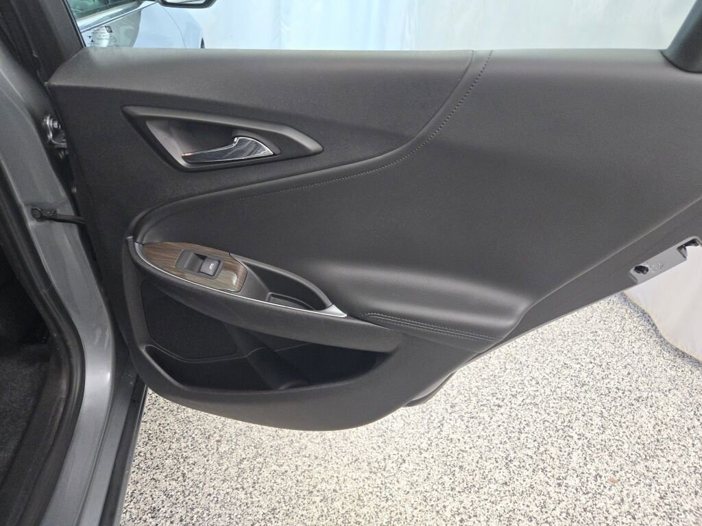 Used 2023 Chevrolet Malibu LT image 10