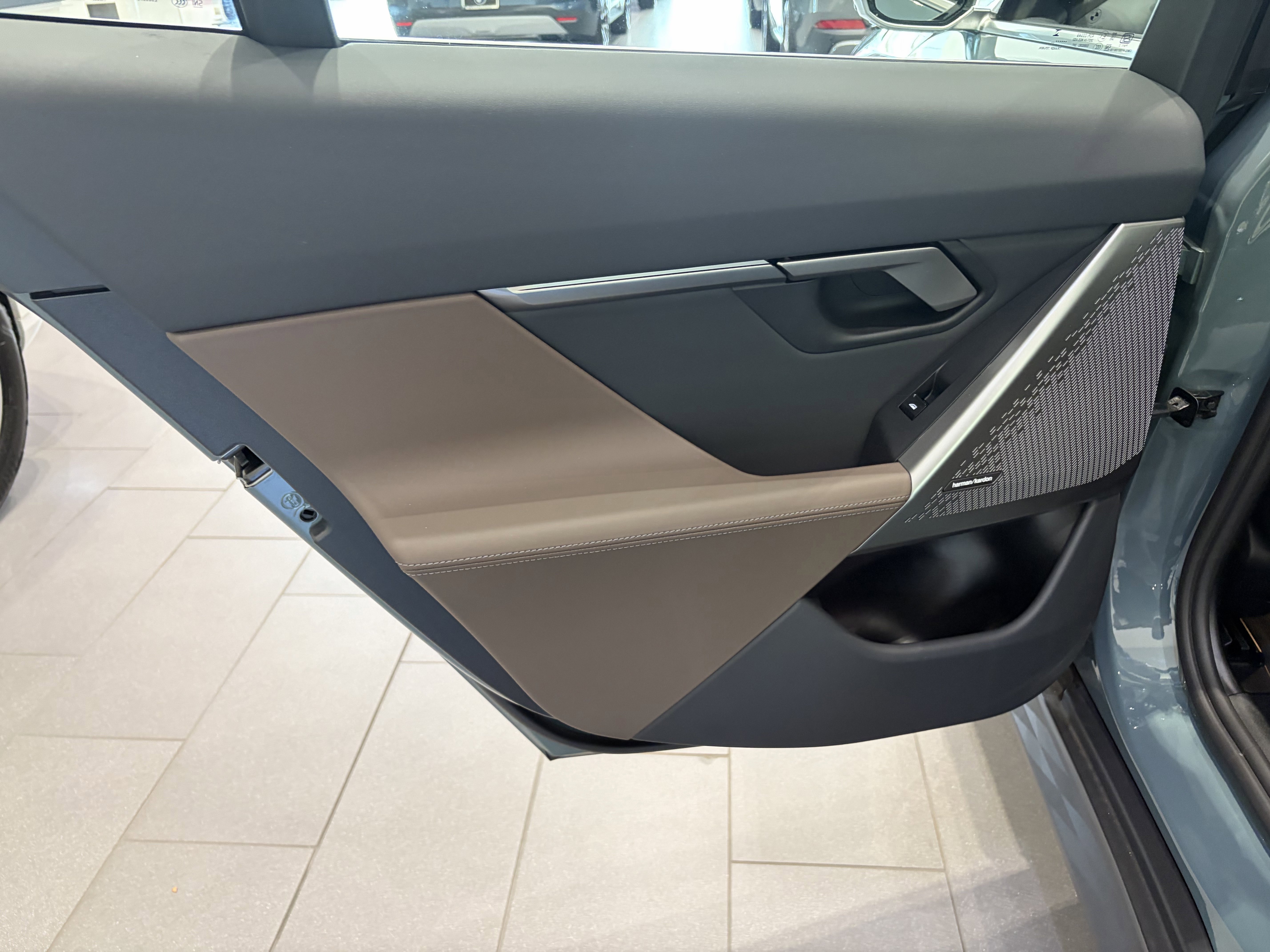 Certified 2025 BMW 540i xDrive AWD/4WD image 15