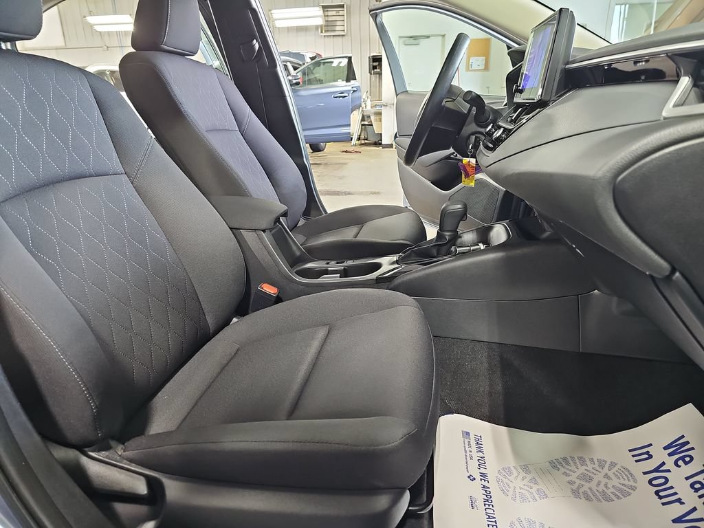 Used 2025 Toyota Corolla LE FWD image 10