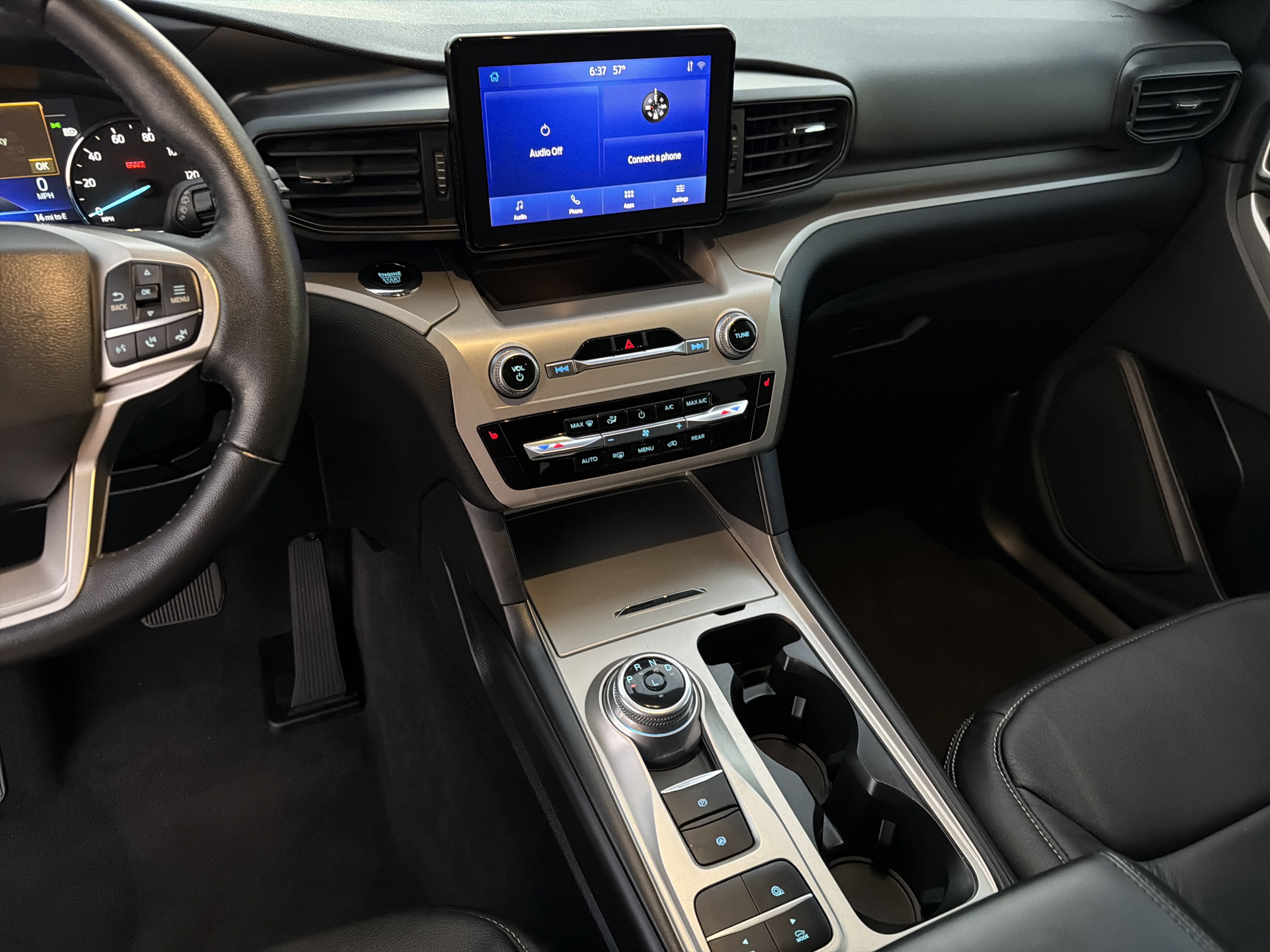 Used 2022 Ford Explorer XLT image 31