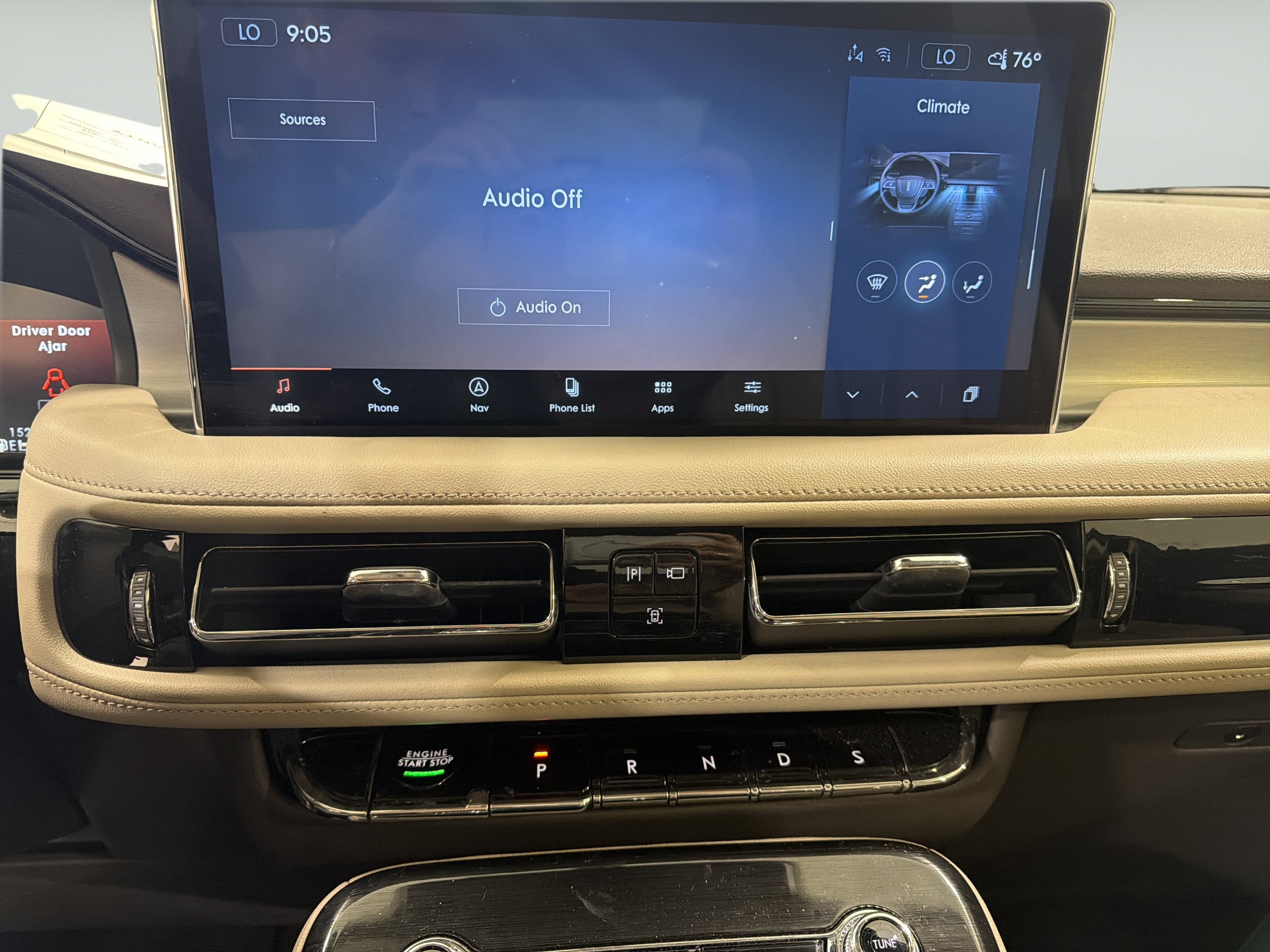 Used 2023 Lincoln Nautilus AWD w/ Premium Package image 18