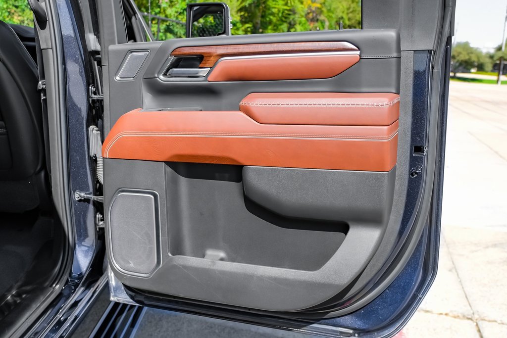 Used 2024 GMC Sierra 3500 Denali Ultimate image 48
