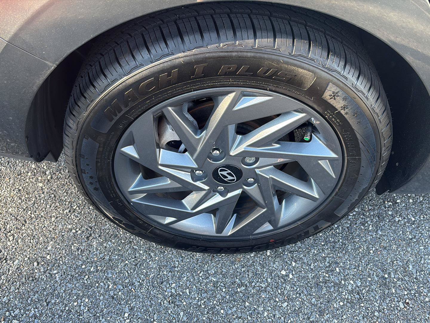 Used 2024 Hyundai Elantra SEL FWD image 7