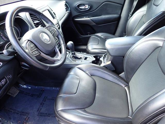 Used 2019 Jeep Cherokee Latitude Plus w/ Comfort/Convenience Group image 12