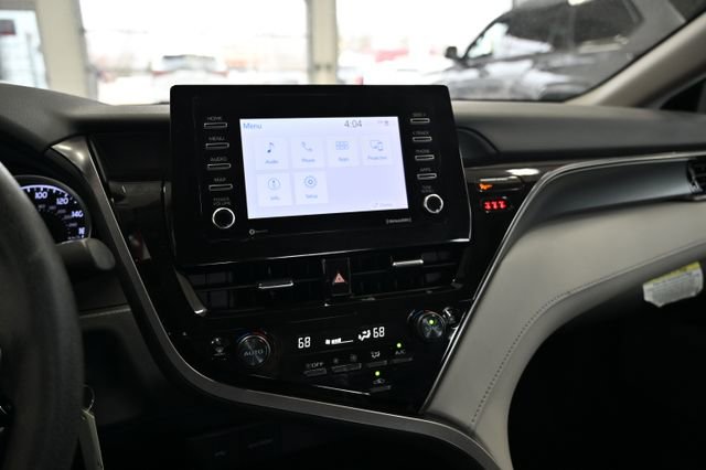 Used 2023 Toyota Camry LE image 15