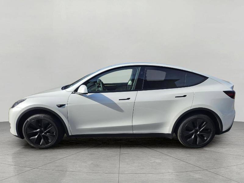Used 2025 Tesla Model Y Long Range image 8