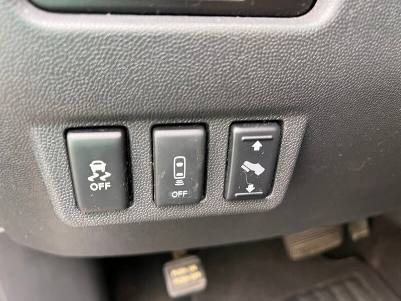 Used 2015 Nissan Titan PRO-4X AWD/4WD image 22