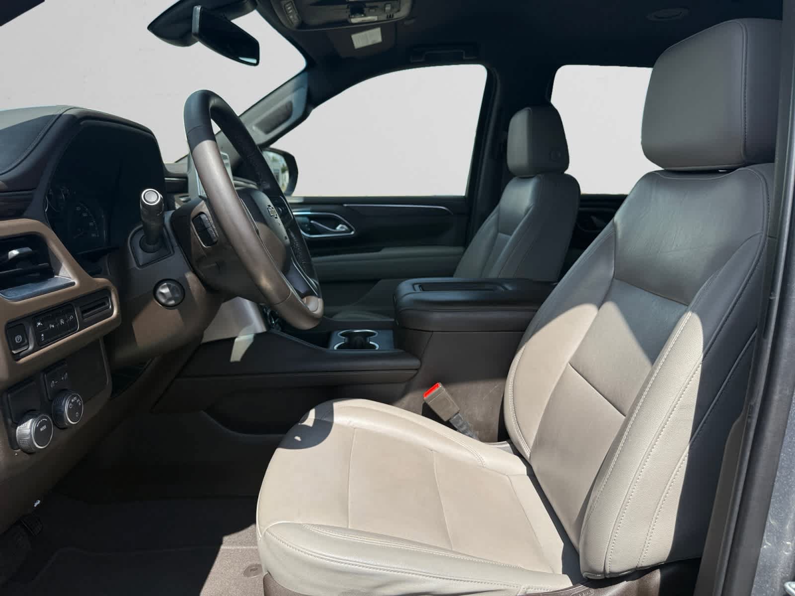Used 2021 Chevrolet Tahoe LT w/ Luxury Package RWD image 9