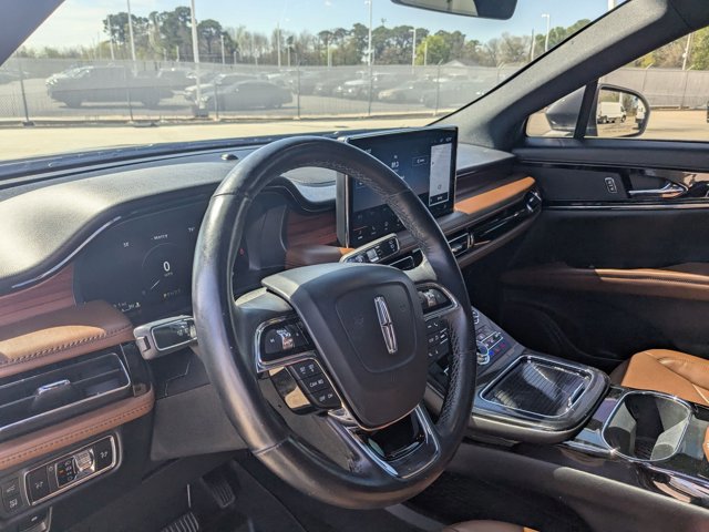 Used 2023 Lincoln Nautilus Reserve image 10