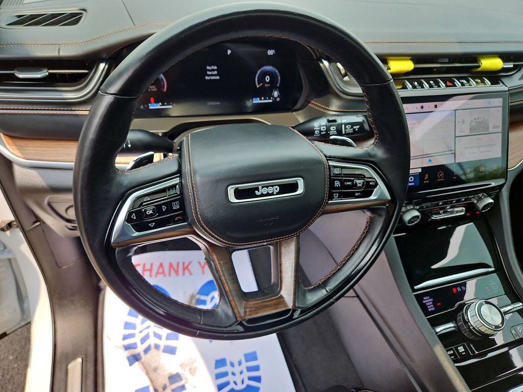 Used 2022 Jeep Grand Cherokee Summit w/ Luxury Tech Group V AWD/4WD image 14