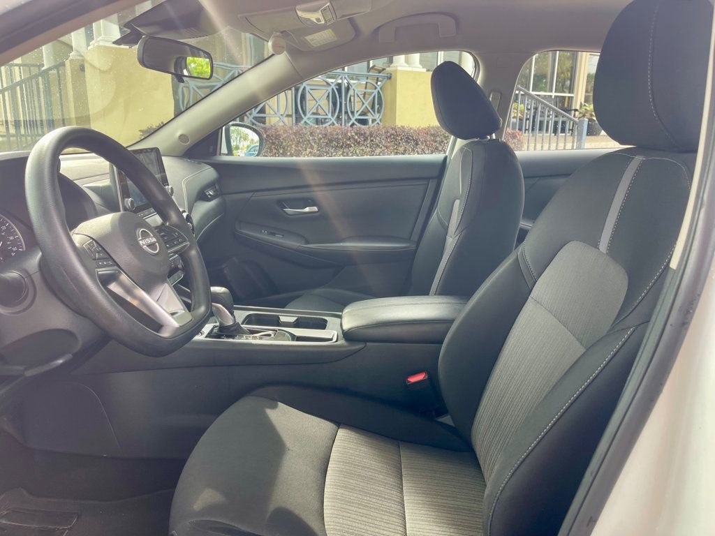 Used 2024 Nissan Sentra SV FWD image 10