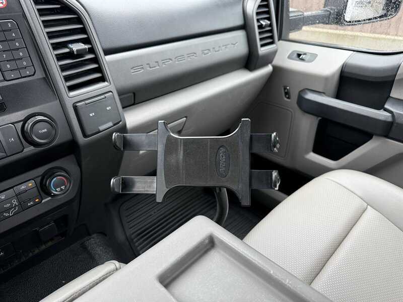 Used 2021 Ford F550 4x4 Regular Cab Super Duty image 26