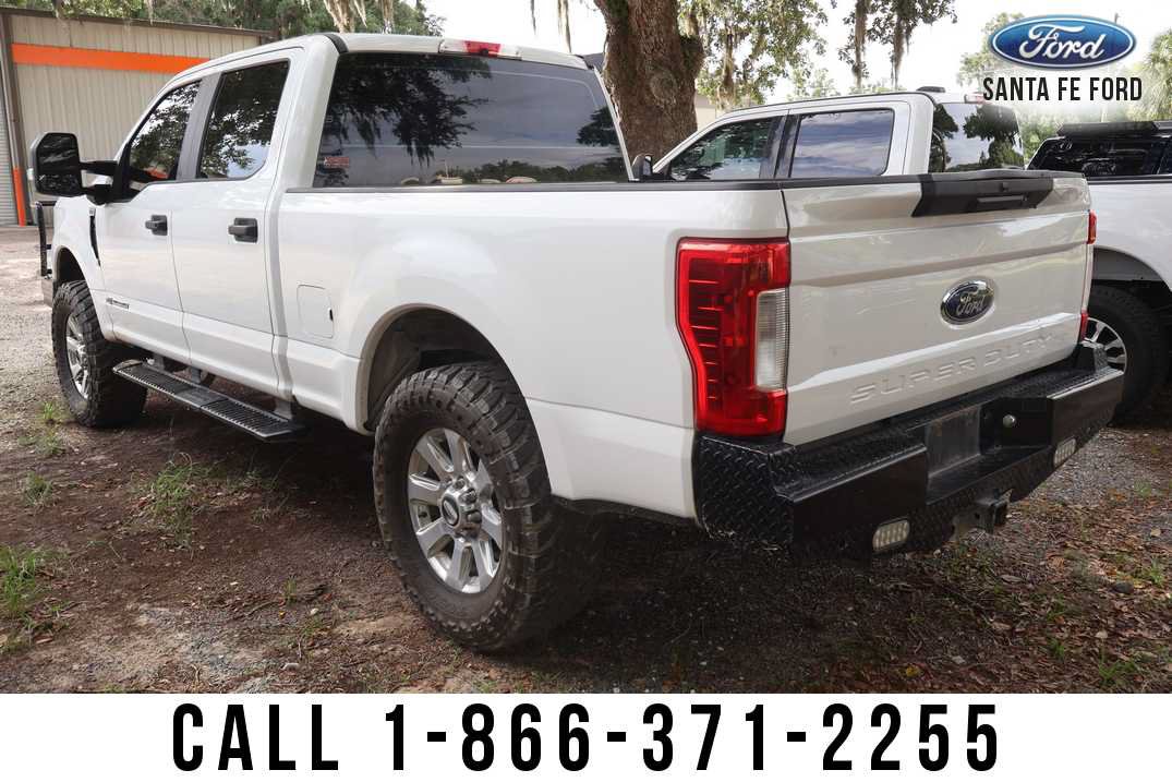 Used 2017 Ford F250 XL w/ STX Appearance Package AWD/4WD image 2