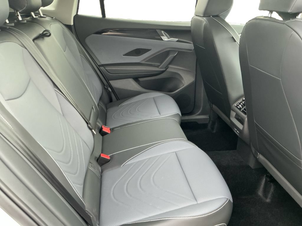 New 2026 Volkswagen Tiguan SE AWD/4WD image 21