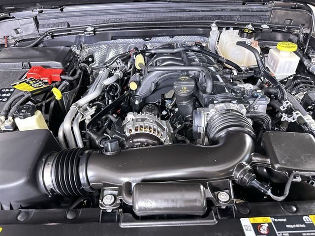 Used 2024 Jeep Gladiator Sport AWD/4WD image 31