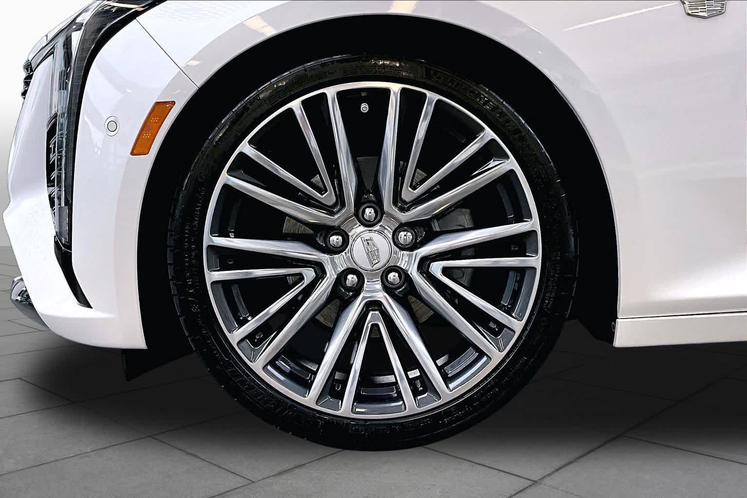 Used 2025 Cadillac CT5 Premium Luxury RWD image 10