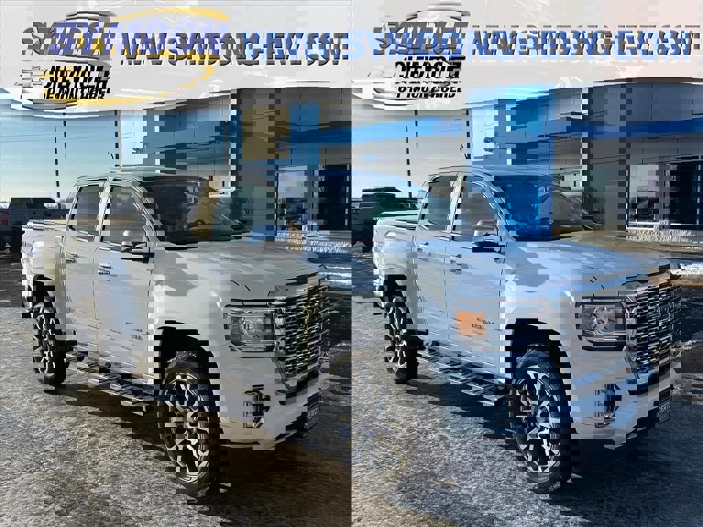 Certified 2022 GMC Canyon Denali image 1