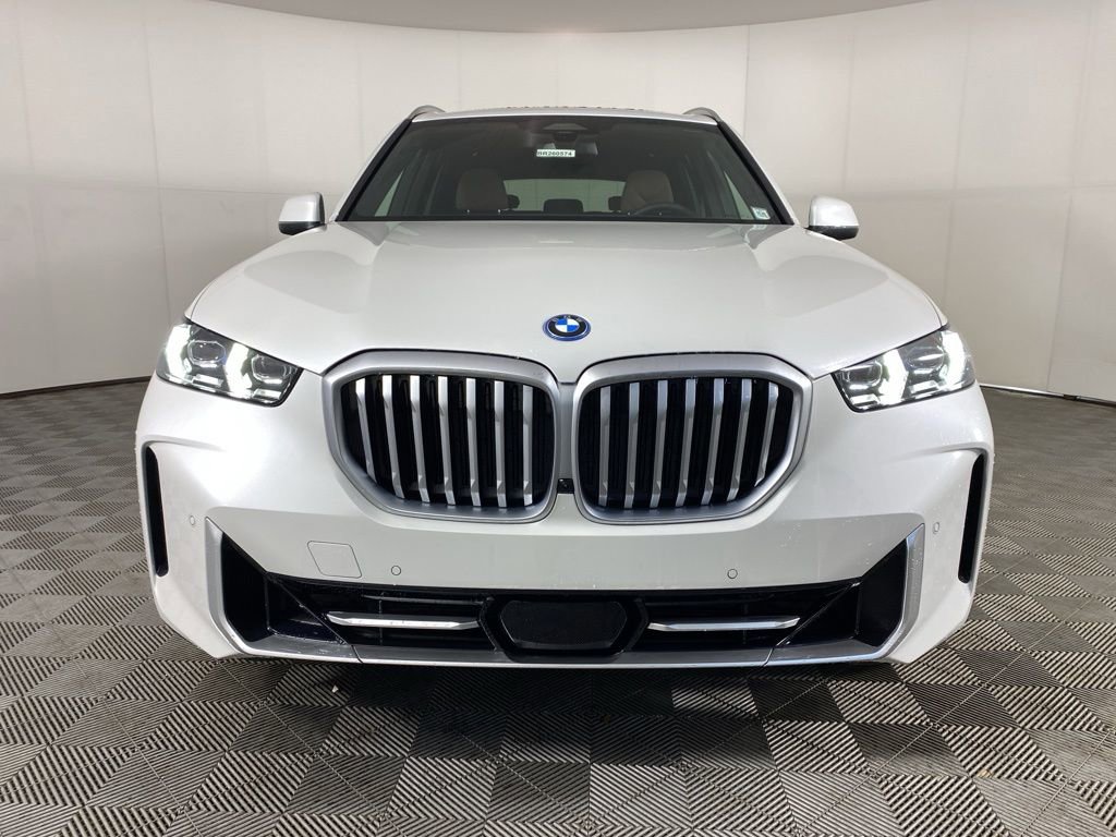 New 2026 BMW X5 xDrive50e image 5