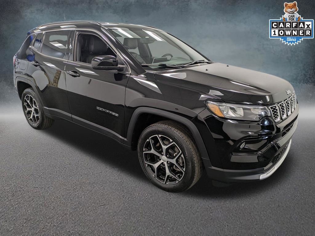 Used 2024 Jeep Compass Limited image 3