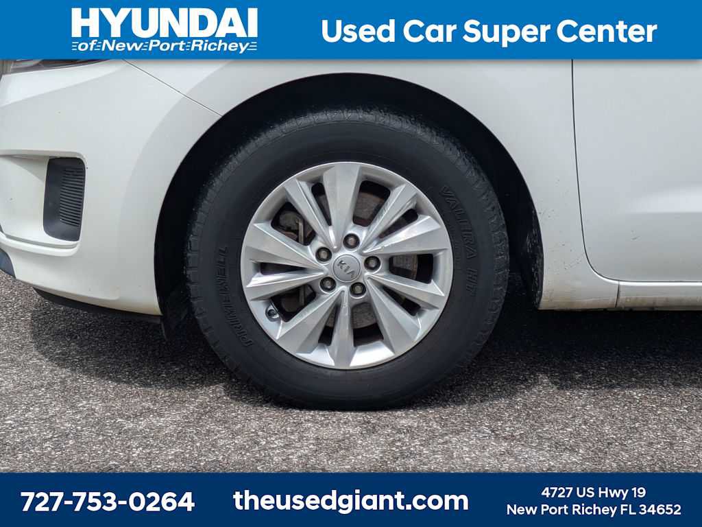 Used 2016 Kia Sedona LX w/ LX Convenience Package FWD image 10