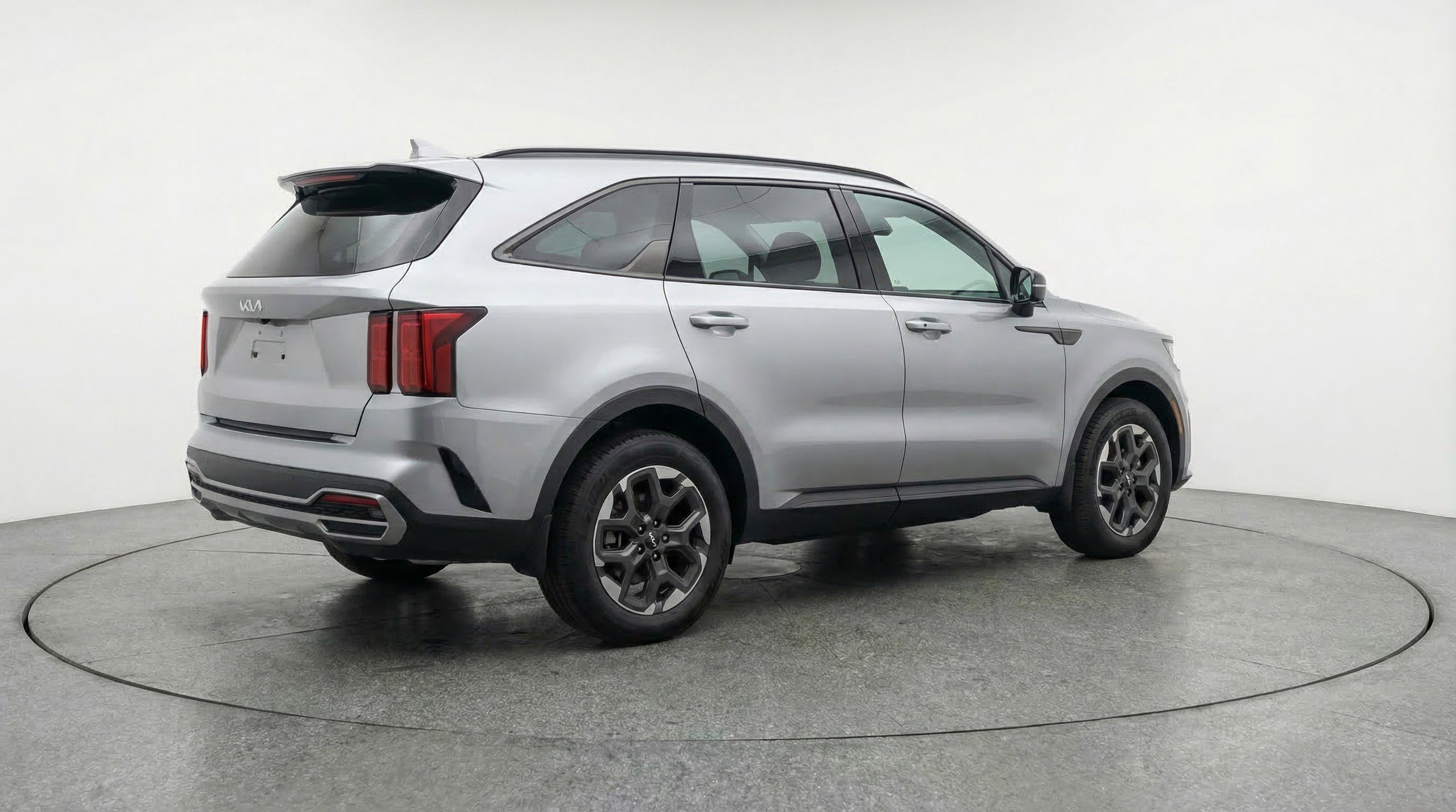 Used 2024 Kia Sorento S FWD image 9