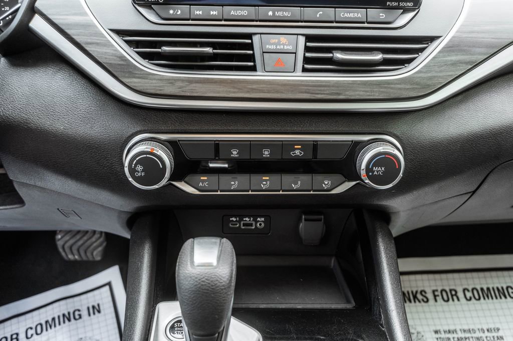 Used 2024 Nissan Altima 2.5 SV image 16