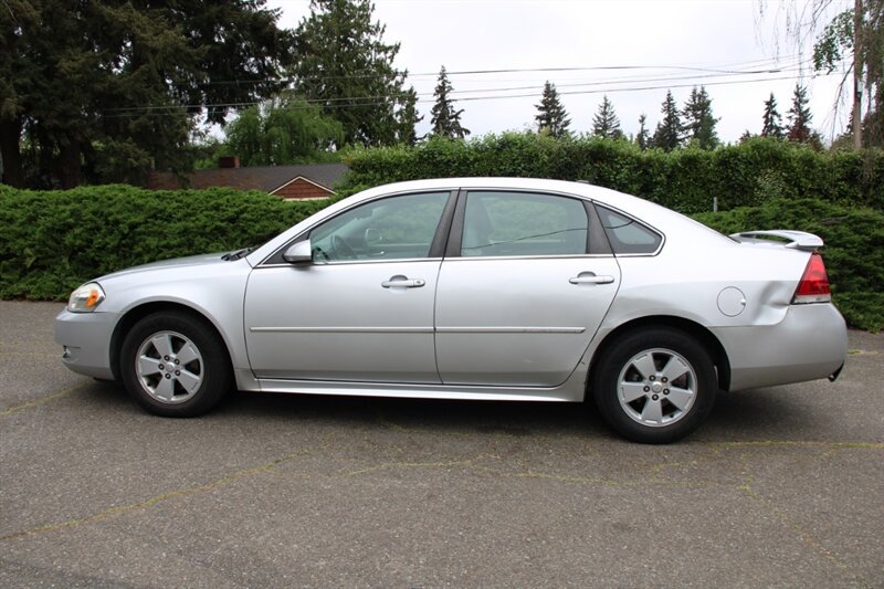 Used 2010 Chevrolet Impala LT w/ Luxury Edition Package FWD image 13