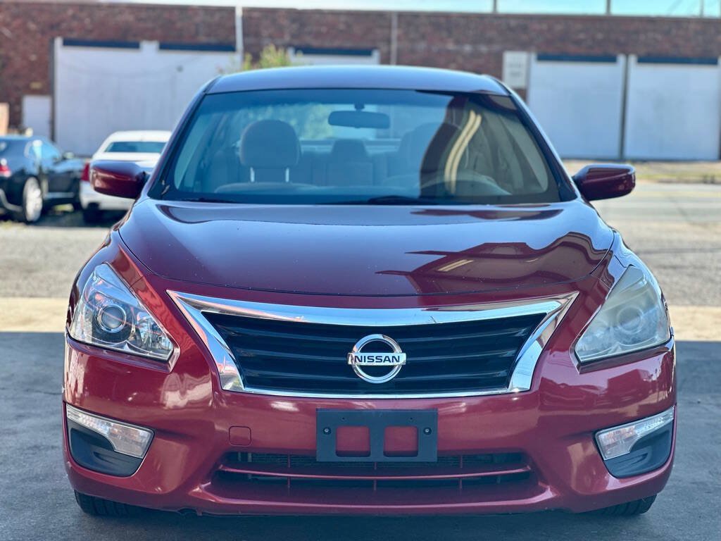 Used 2015 Nissan Altima 2.5 S w/ Special Edition Package FWD image 2