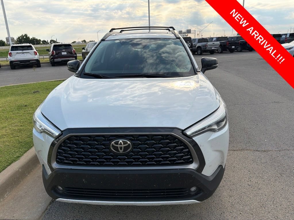Certified 2025 Toyota Corolla Cross XLE w/ Convenience Package FWD image 2