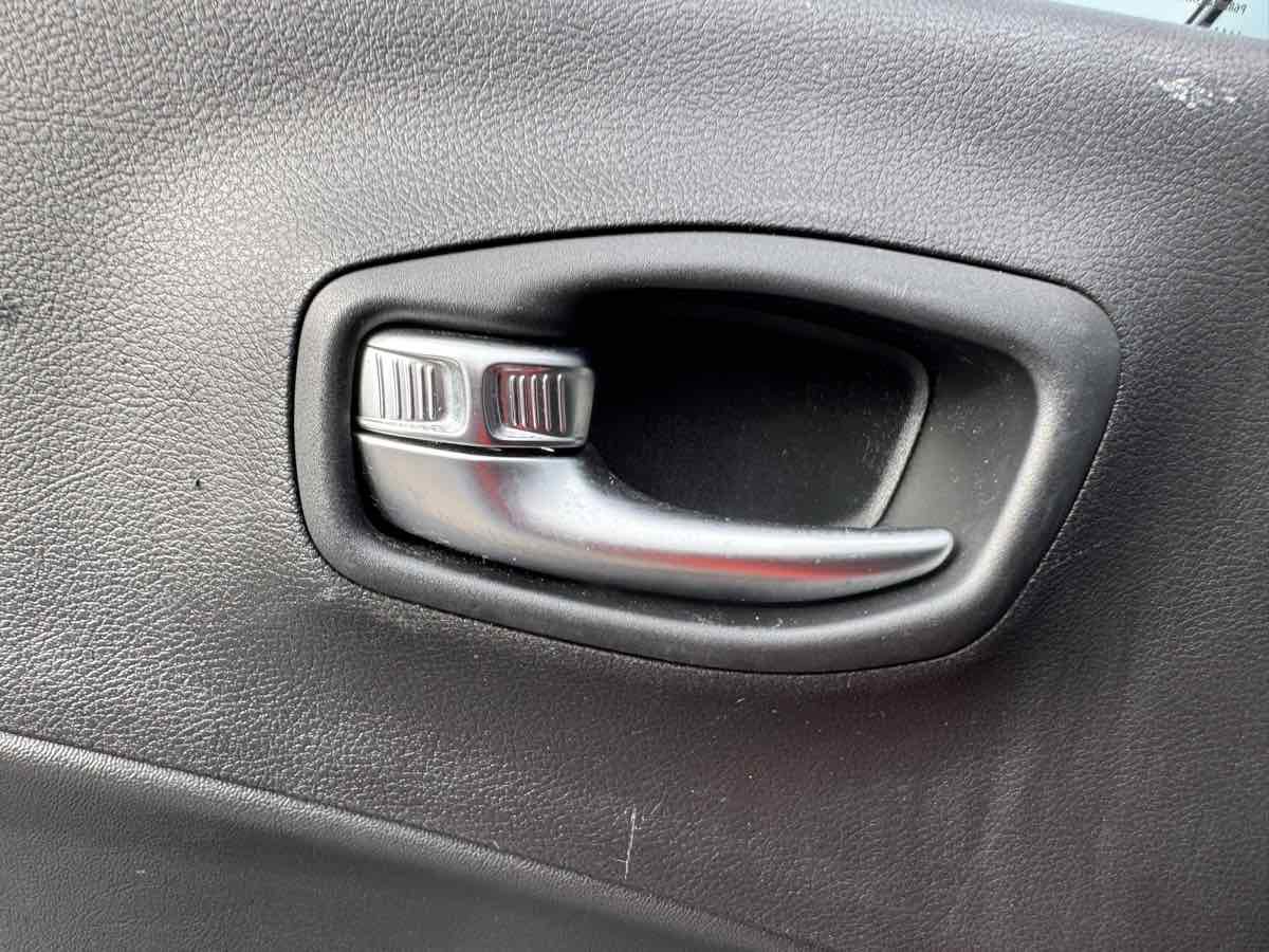 Used 2019 Jeep Compass Trailhawk w/ Cold Weather Group image 43