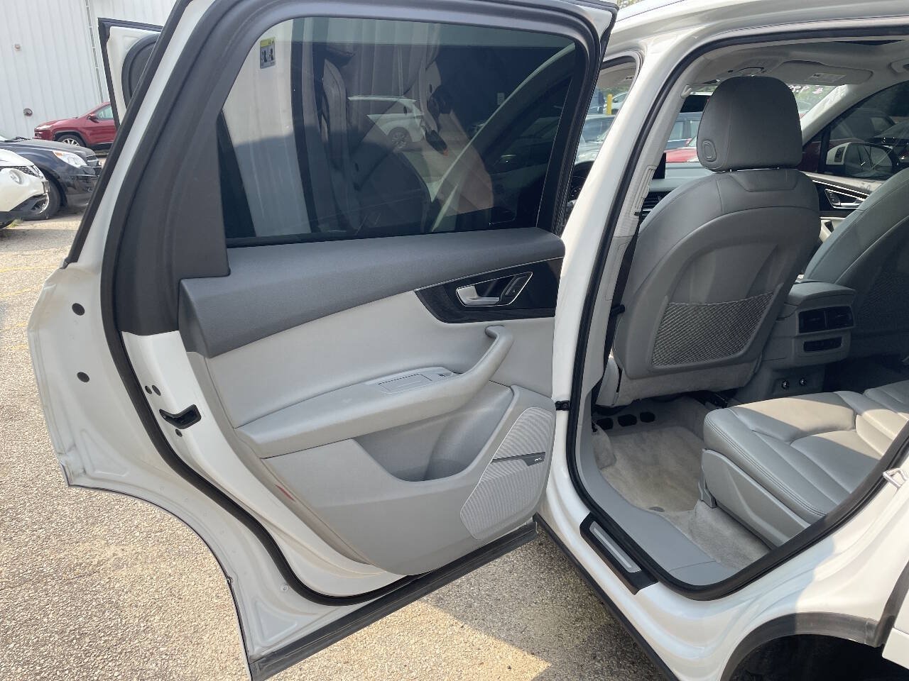 Used 2019 Audi Q7 3.0T Premium Plus AWD/4WD image 24