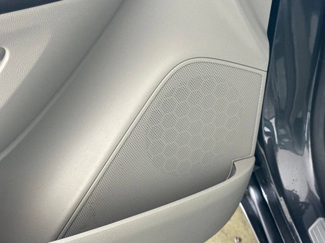 Used 2016 Buick Encore Convenience FWD image 12
